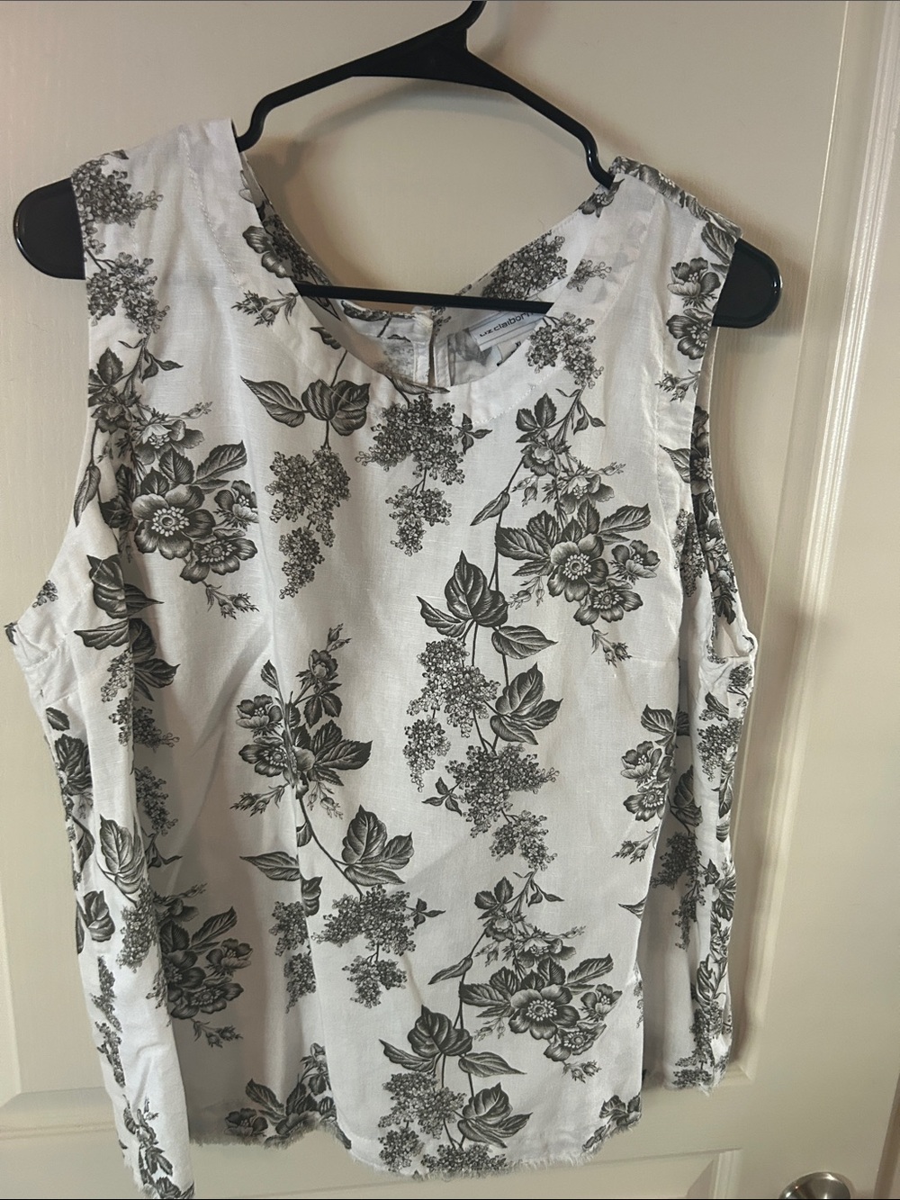 Liz Claiborne White Tank Top with Green and white Floral Print
